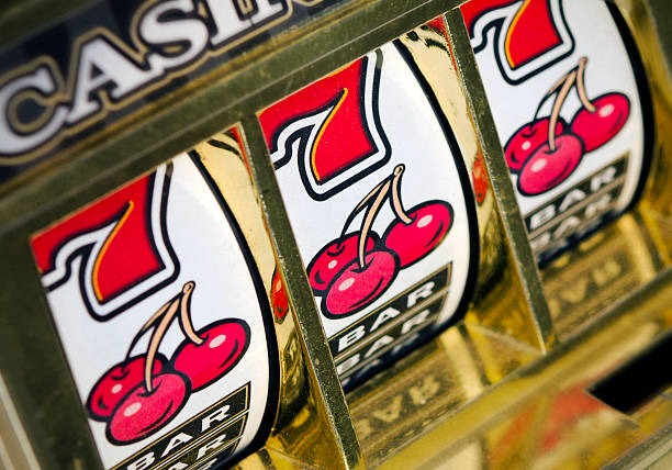 mumu86 live blackjack table with dealer and players